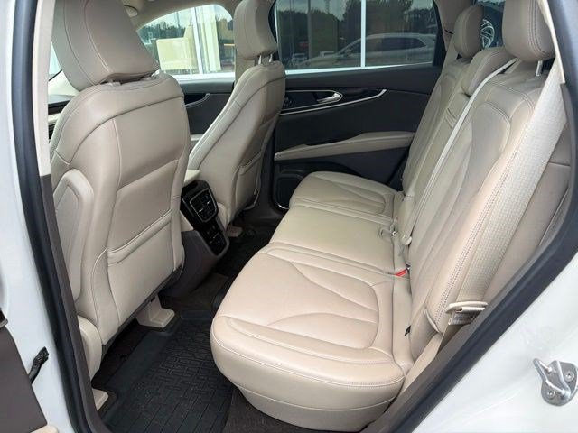 Used 2023 Lincoln Nautilus Reserve AWD/4WD image 21