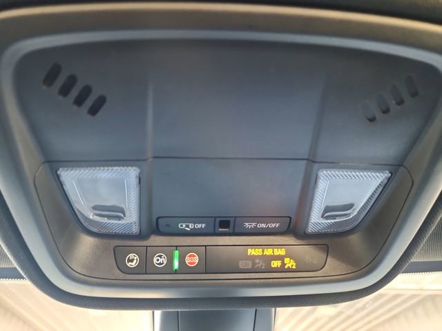 Used 2023 Chevrolet Traverse LT image 31