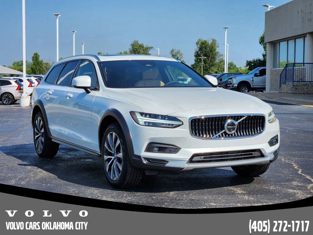 New 2026 Volvo V90 B6 Cross Country Ultra w/ Protection Package Premier image 2