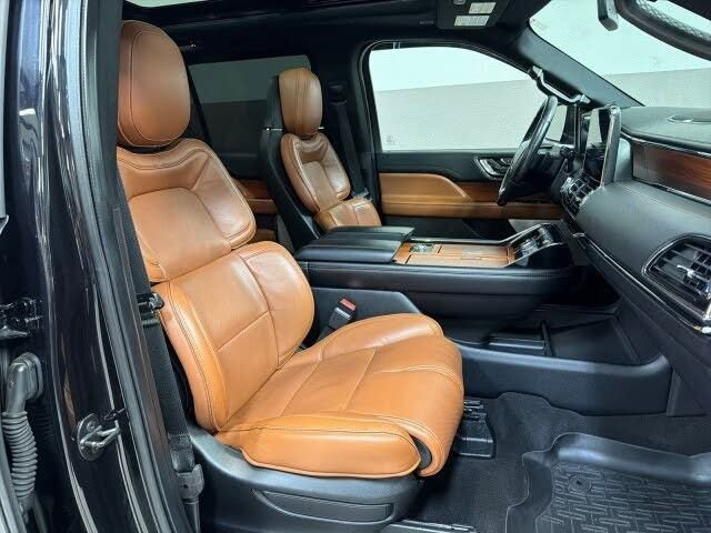 Used 2019 Lincoln Navigator L Reserve AWD/4WD image 41