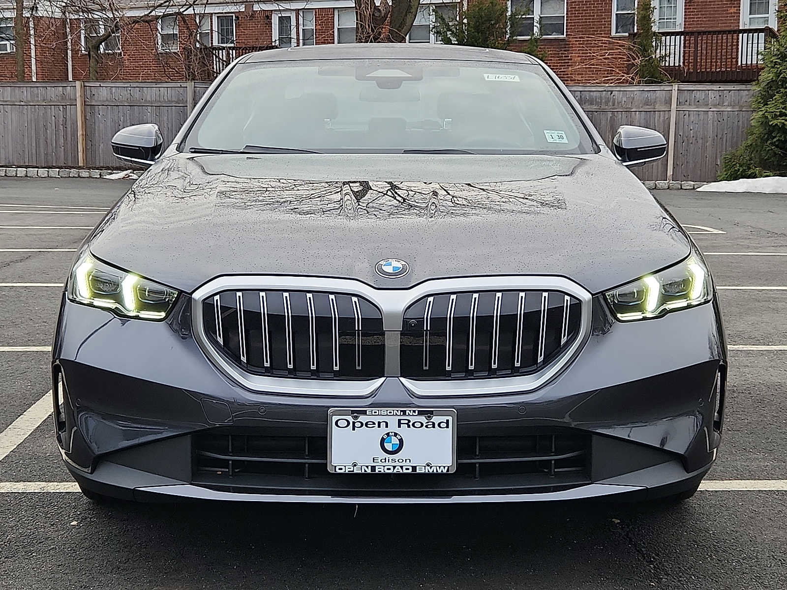 Used 2025 BMW 530i xDrive w/ Premium Package AWD/4WD image 2