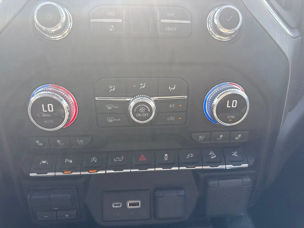 Used 2020 GMC Sierra 1500 Denali w/ Denali Ultimate Package AWD/4WD image 14