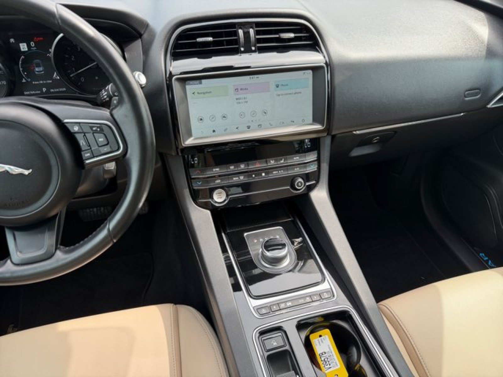 Used 2020 Jaguar F-PACE Premium AWD/4WD image 14