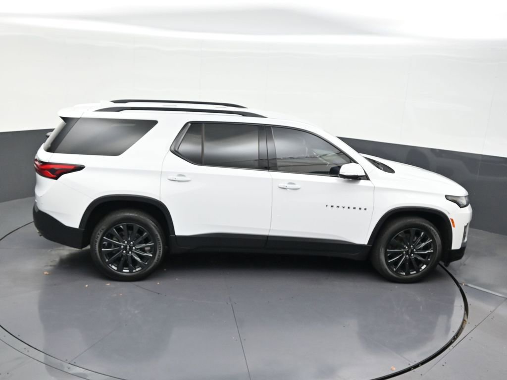 Used 2023 Chevrolet Traverse RS FWD image 26