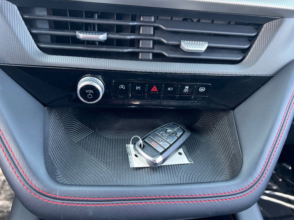 Used 2025 Ford Explorer ST-Line image 22