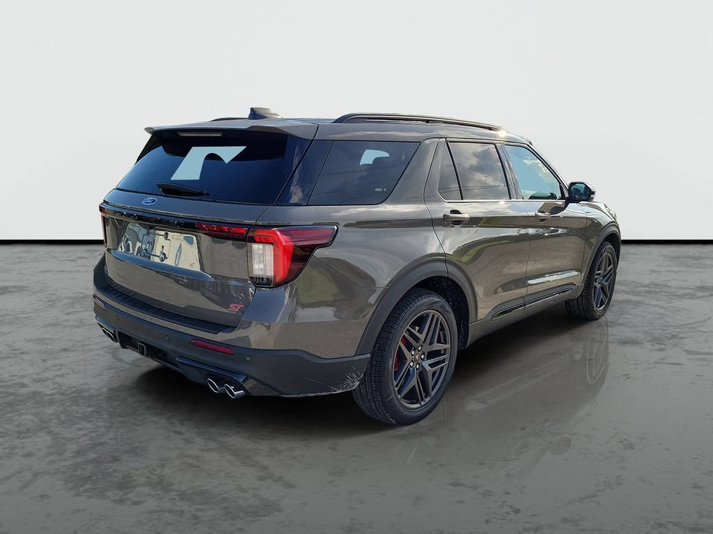 New 2026 Ford Explorer ST RWD image 2