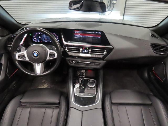 Used 2025 BMW Z4 sDrive30i image 32