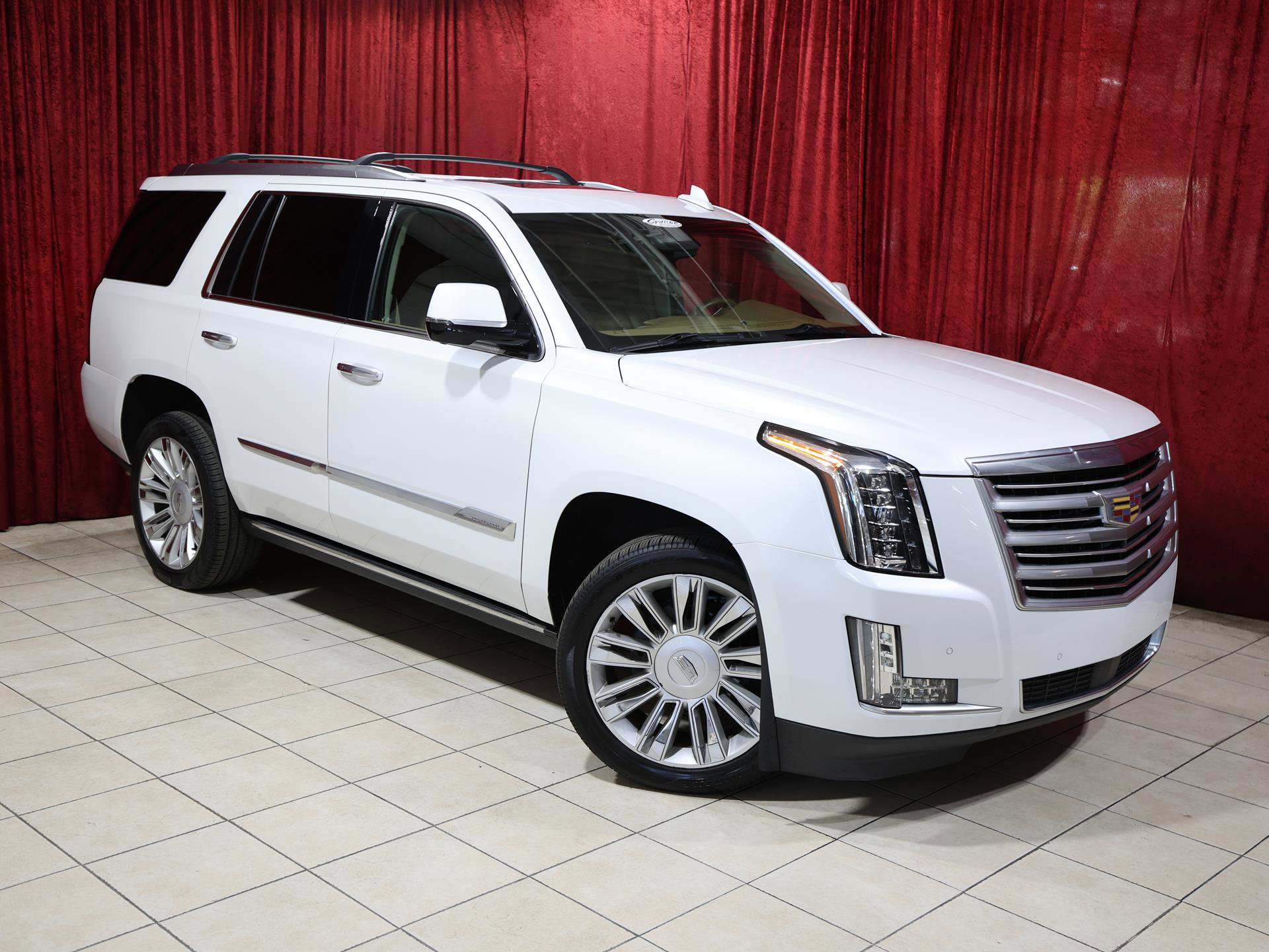 Used 2016 Cadillac Escalade Platinum AWD/4WD image 2