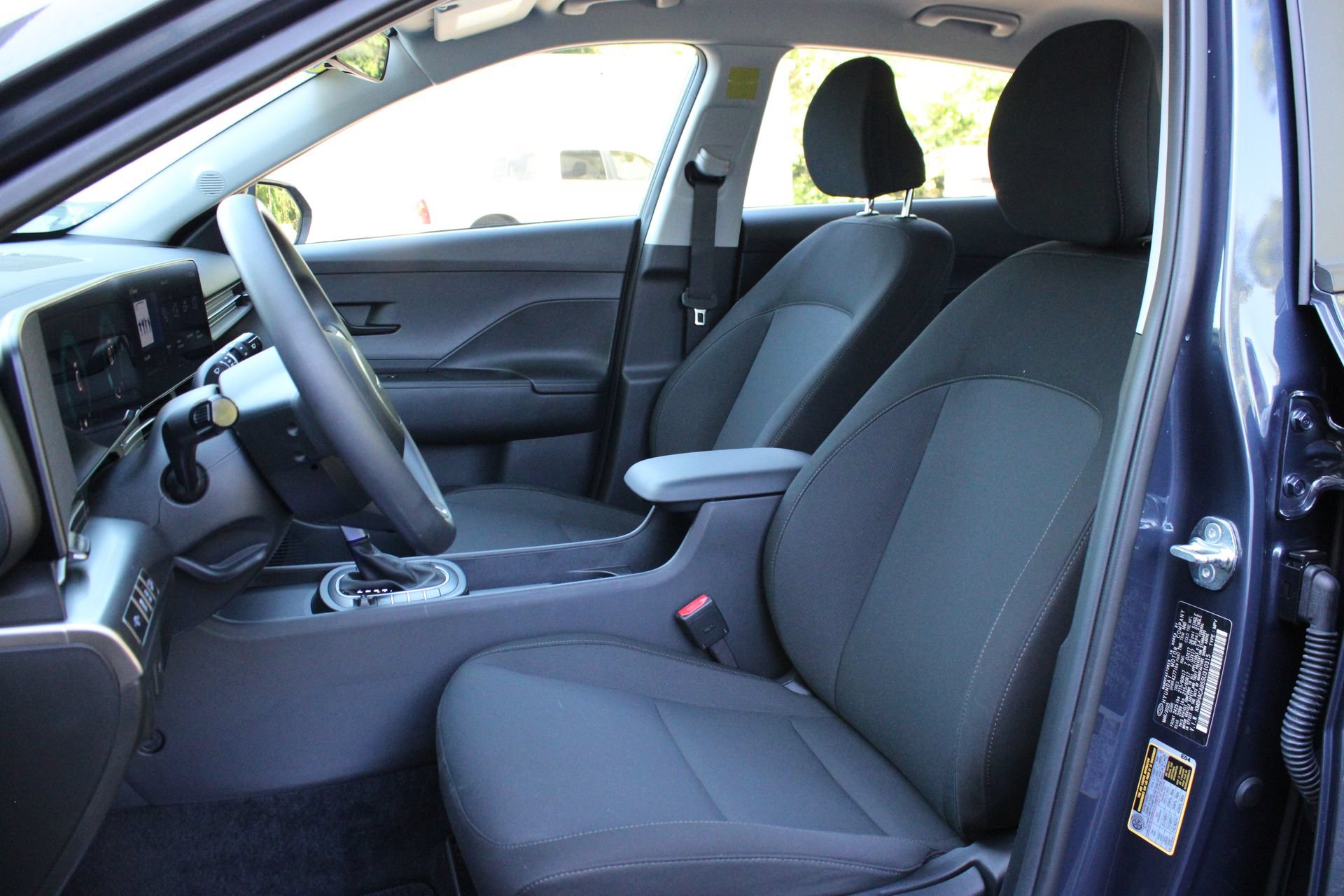 Used 2025 Hyundai Kona SE AWD/4WD image 16