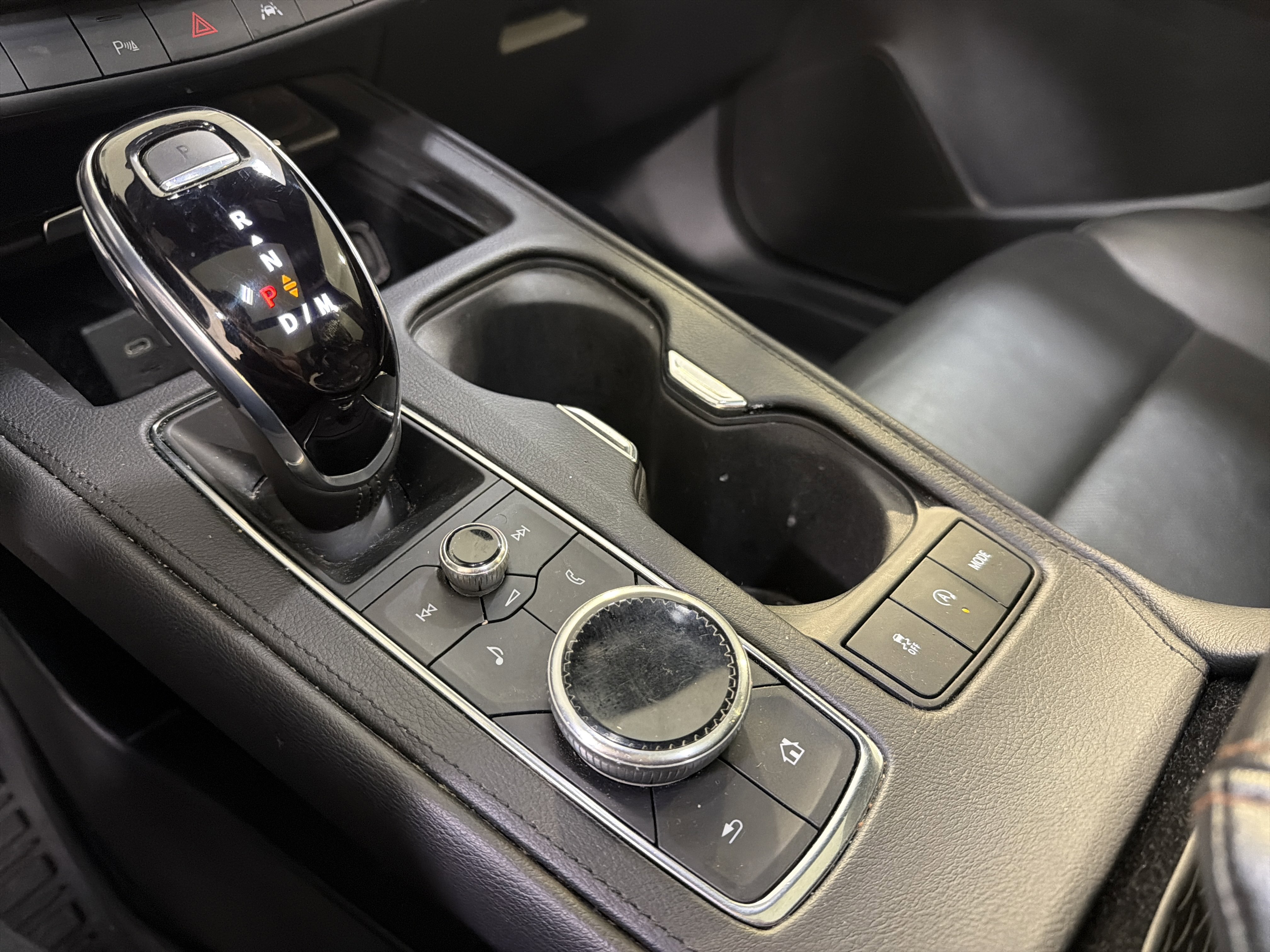 Used 2023 Cadillac XT4 Sport FWD image 18