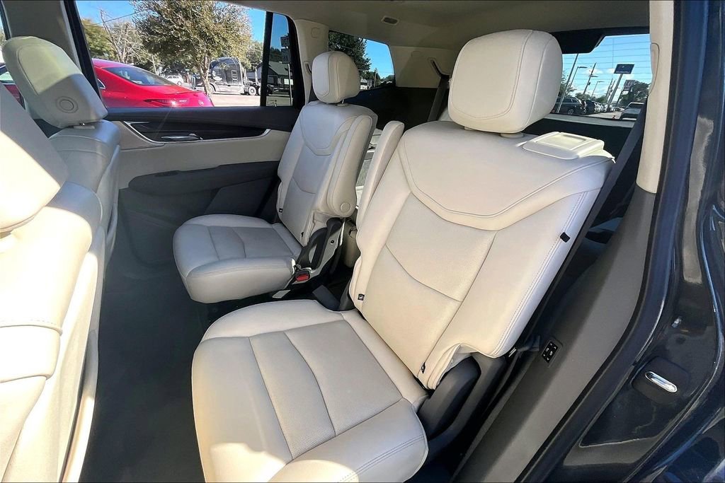 Used 2023 Cadillac XT6 Premium Luxury w/ Technology Package image 19