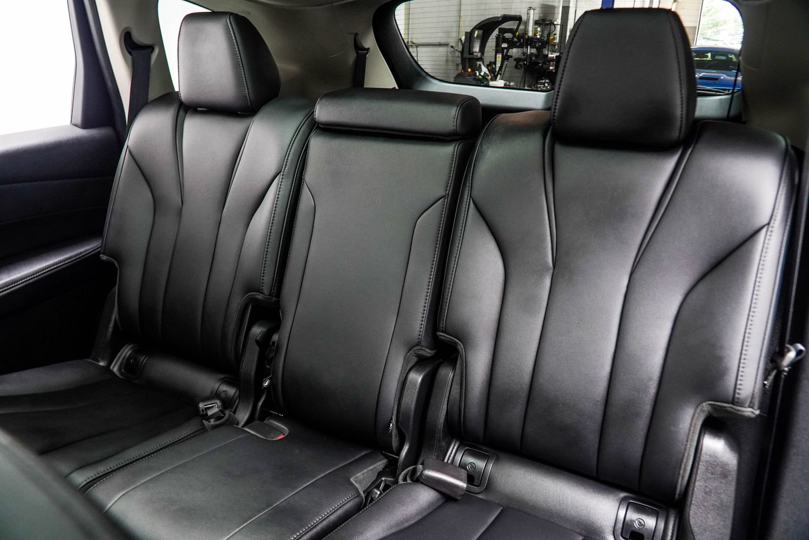 Used 2023 Acura MDX SH-AWD image 40