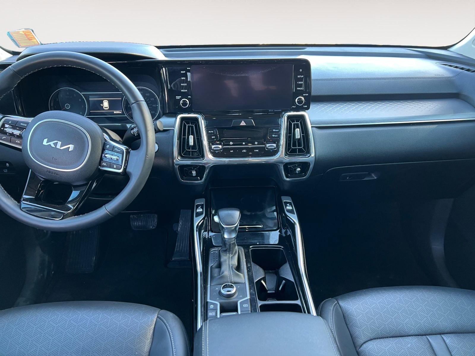 Used 2022 Kia Sorento SX image 11