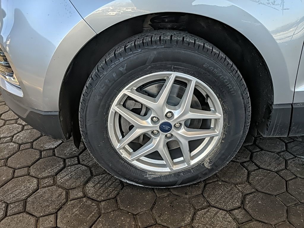 Used 2022 Ford Edge SEL image 12