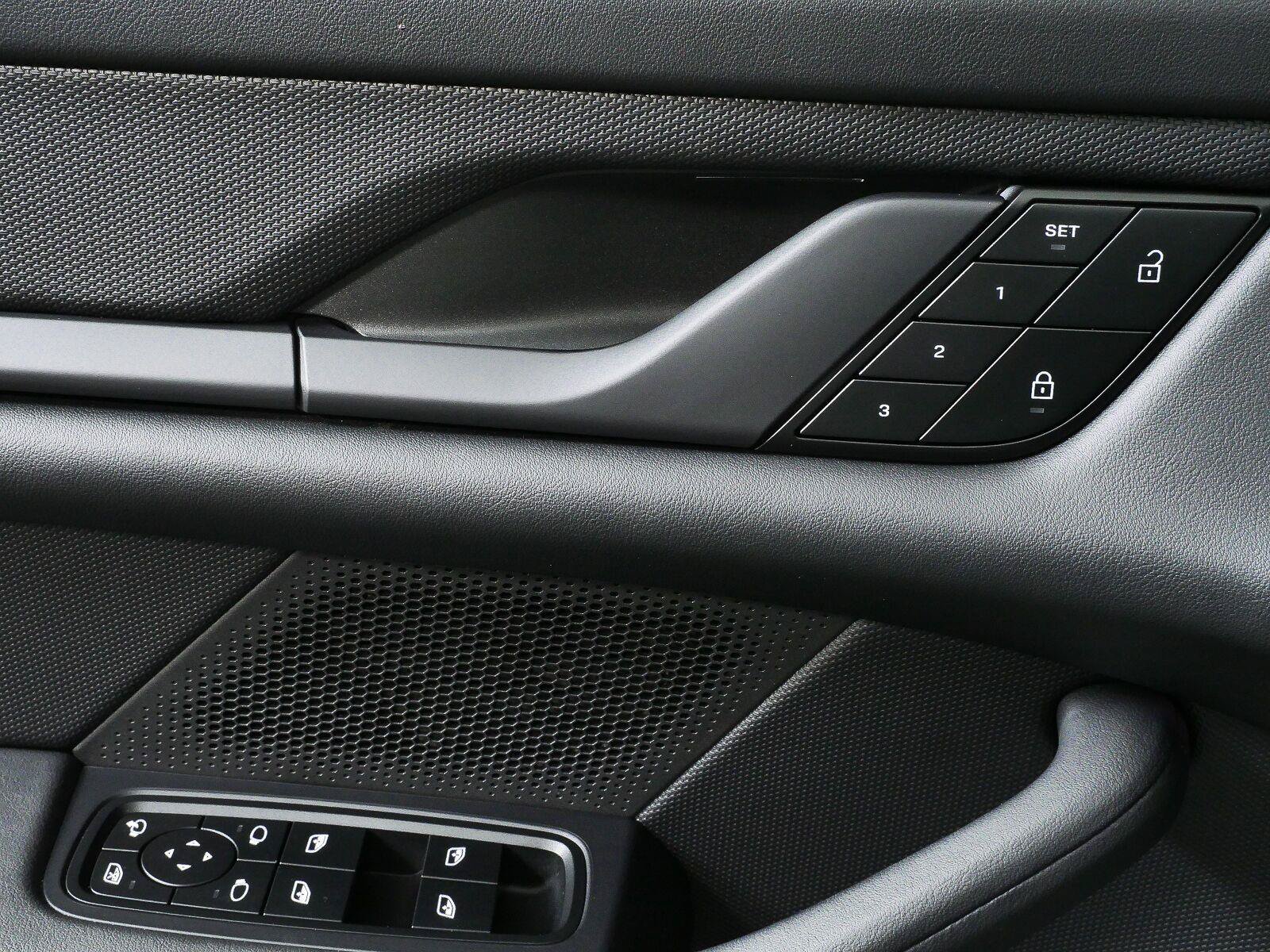 Certified 2023 Porsche Taycan RWD image 6