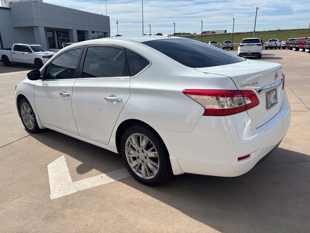 Used 2015 Nissan Sentra SL w/ SL Premium Package FWD image 5