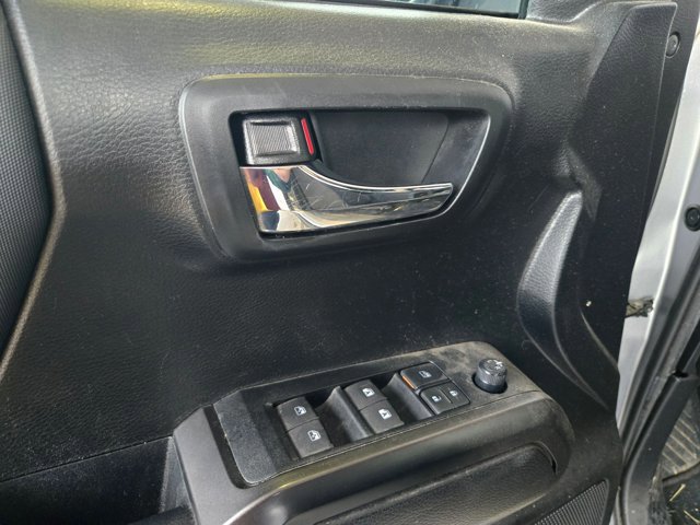 Used 2021 Toyota Tacoma TRD Off-Road w/ Technology Package image 12