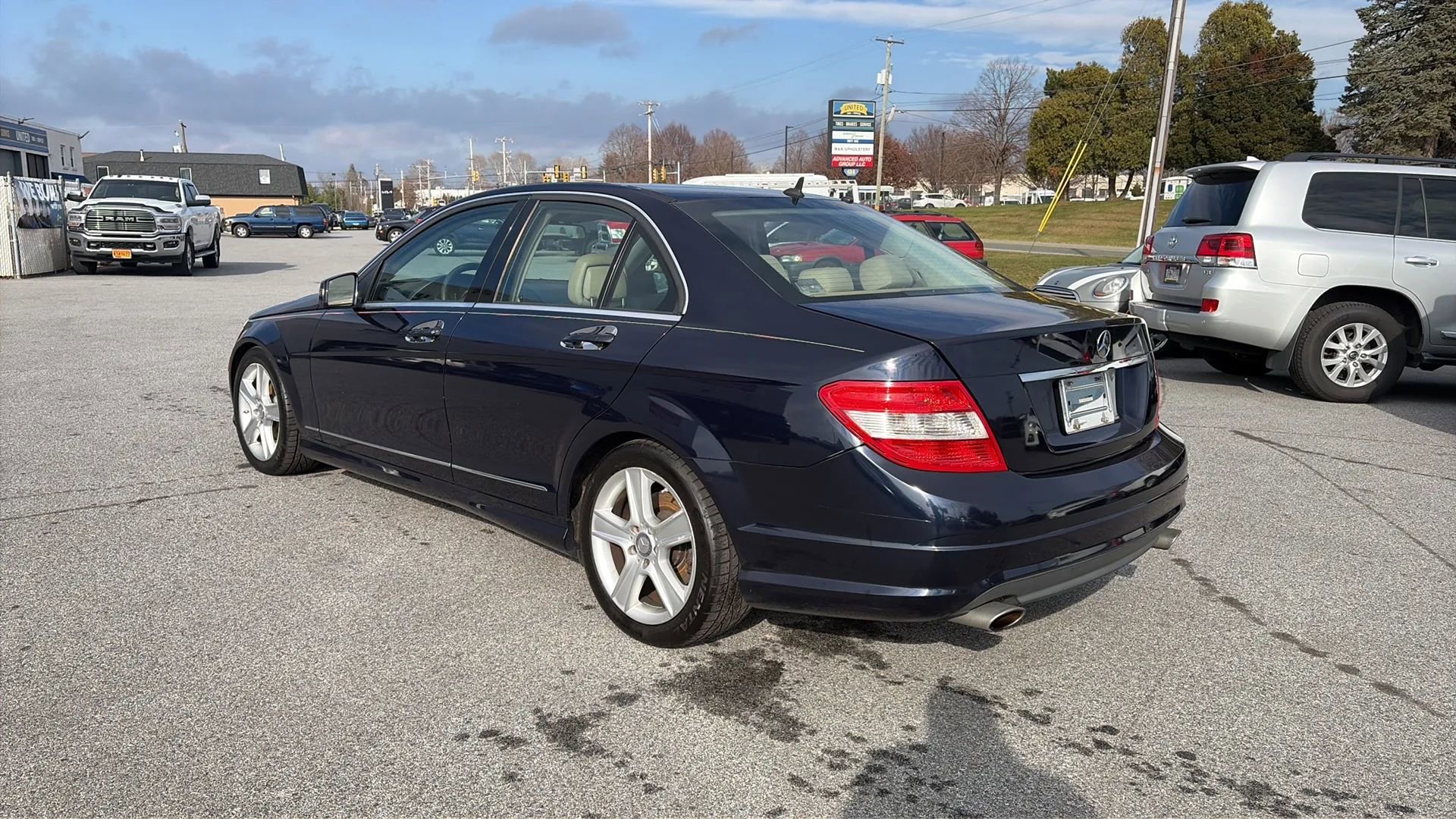 Used 2011 Mercedes-Benz C 300 4MATIC Sedan image 46