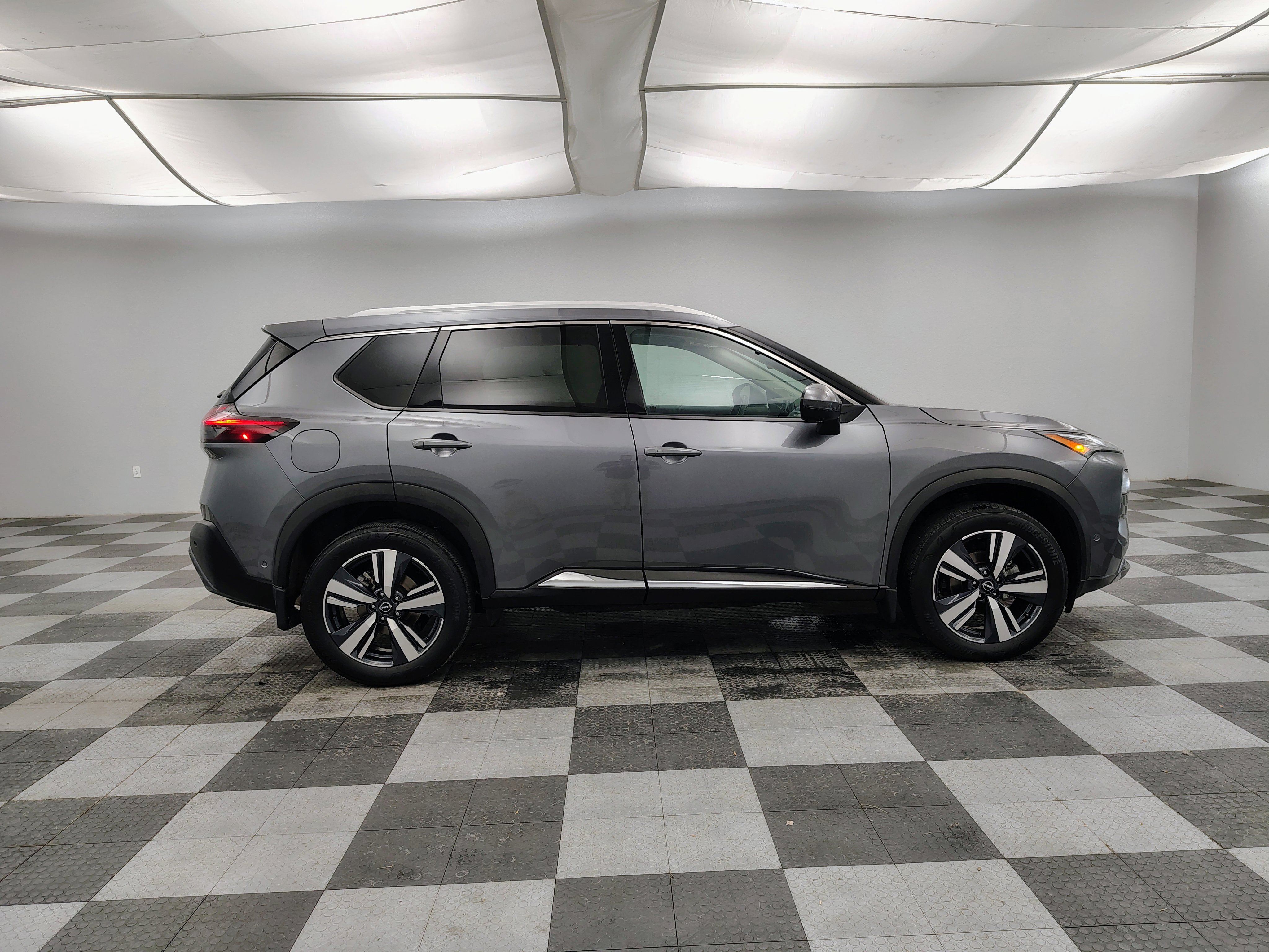 Used 2023 Nissan Rogue SL w/ SL Premium Package AWD/4WD image 11
