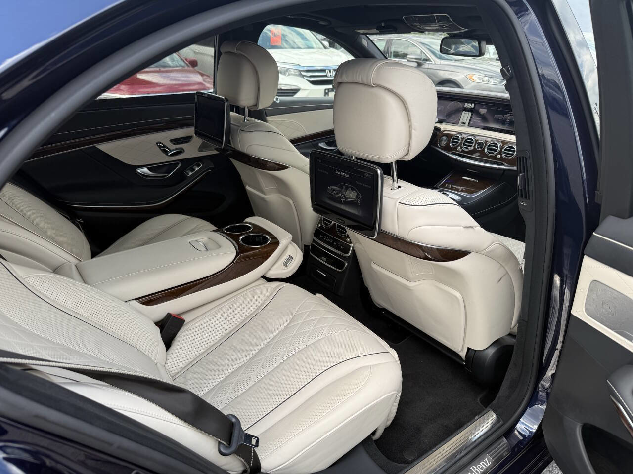Used 2015 Mercedes-Benz S 550 4MATIC Sedan image 17