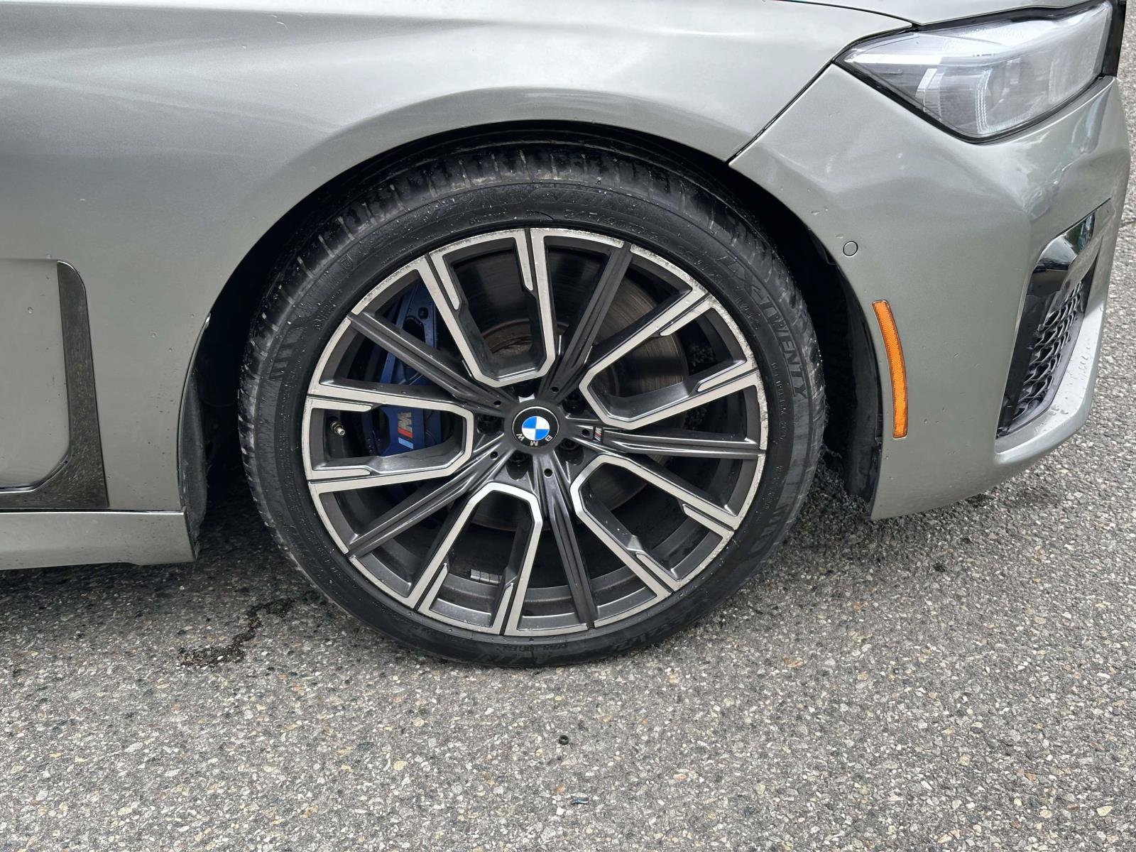 Used 2022 BMW 750Li xDrive AWD/4WD image 8
