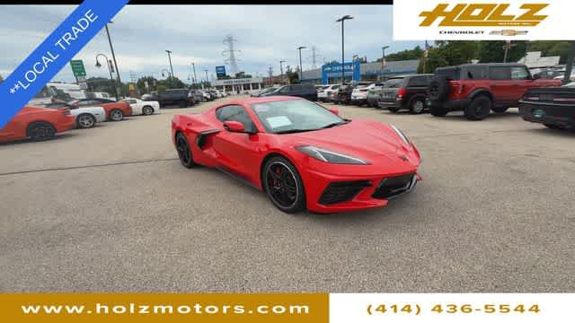 Certified 2022 Chevrolet Corvette Stingray Preferred Cpe w/ Engine Appearance Package RWD image 3