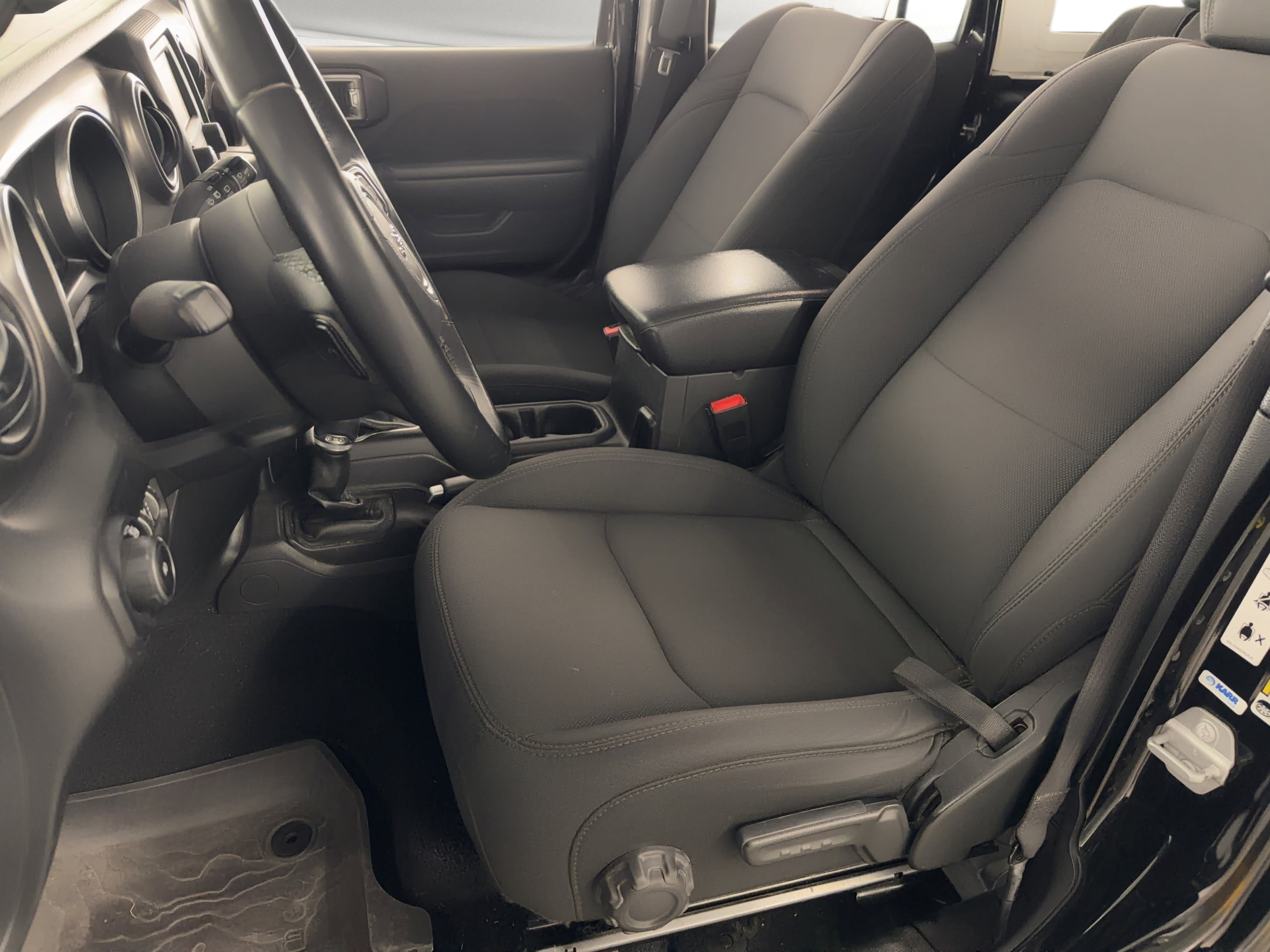 Used 2018 Jeep Wrangler Unlimited Sport S AWD/4WD image 5