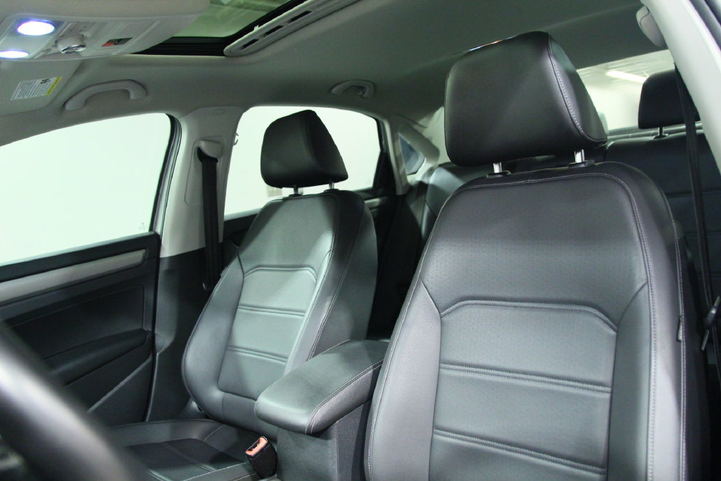 Used 2020 Volkswagen Passat 2.0T SE w/ Sunroof Package FWD image 6
