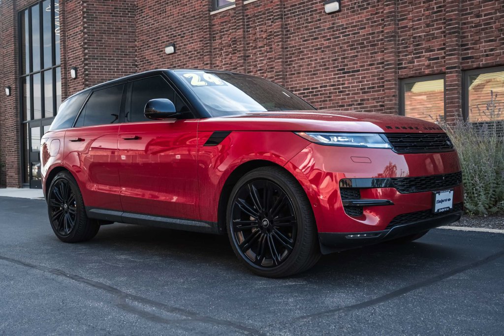 Used 2024 Land Rover Range Rover Sport SE AWD/4WD image 13