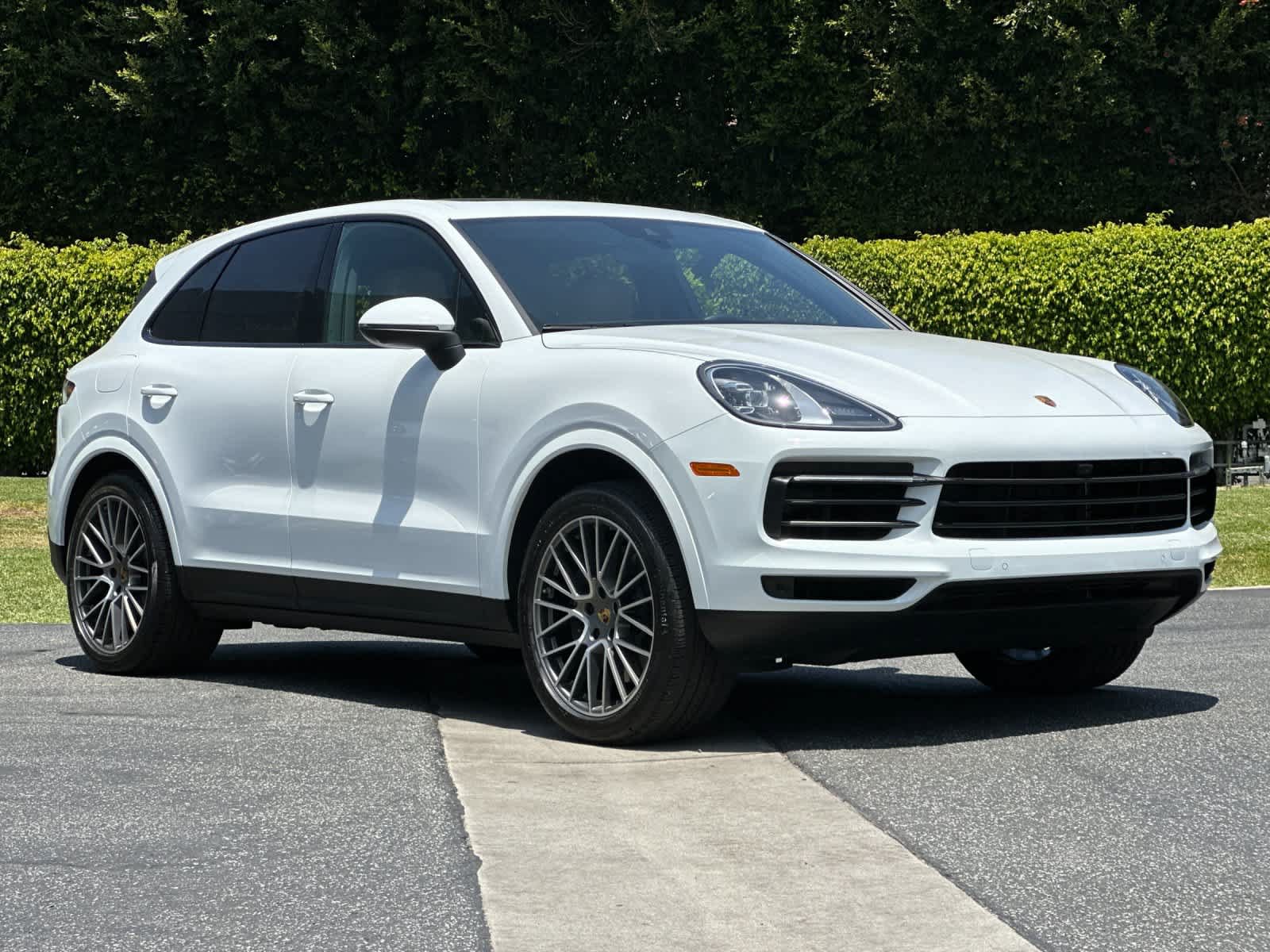 Certified 2023 Porsche Cayenne Platinum Edition AWD/4WD image 10