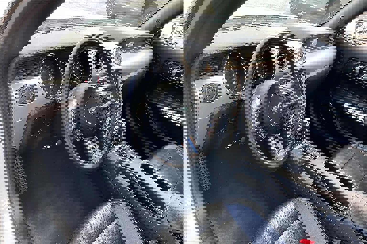 Used 2022 Ford Mustang Premium image 15