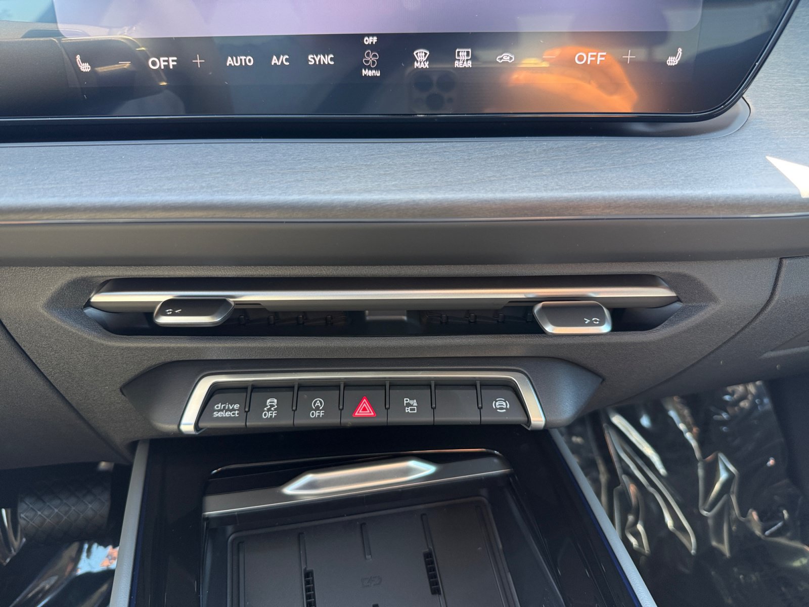 New 2026 Audi Q3 quattro 2.0T AWD/4WD image 13
