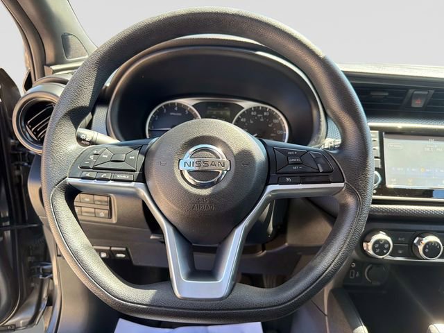 Used 2020 Nissan Kicks S image 21