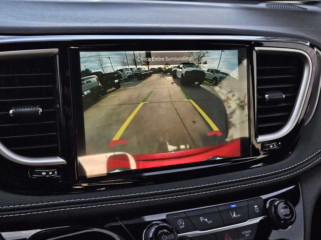 New 2026 Chrysler Pacifica Select w/ S Appearance Package FWD image 18