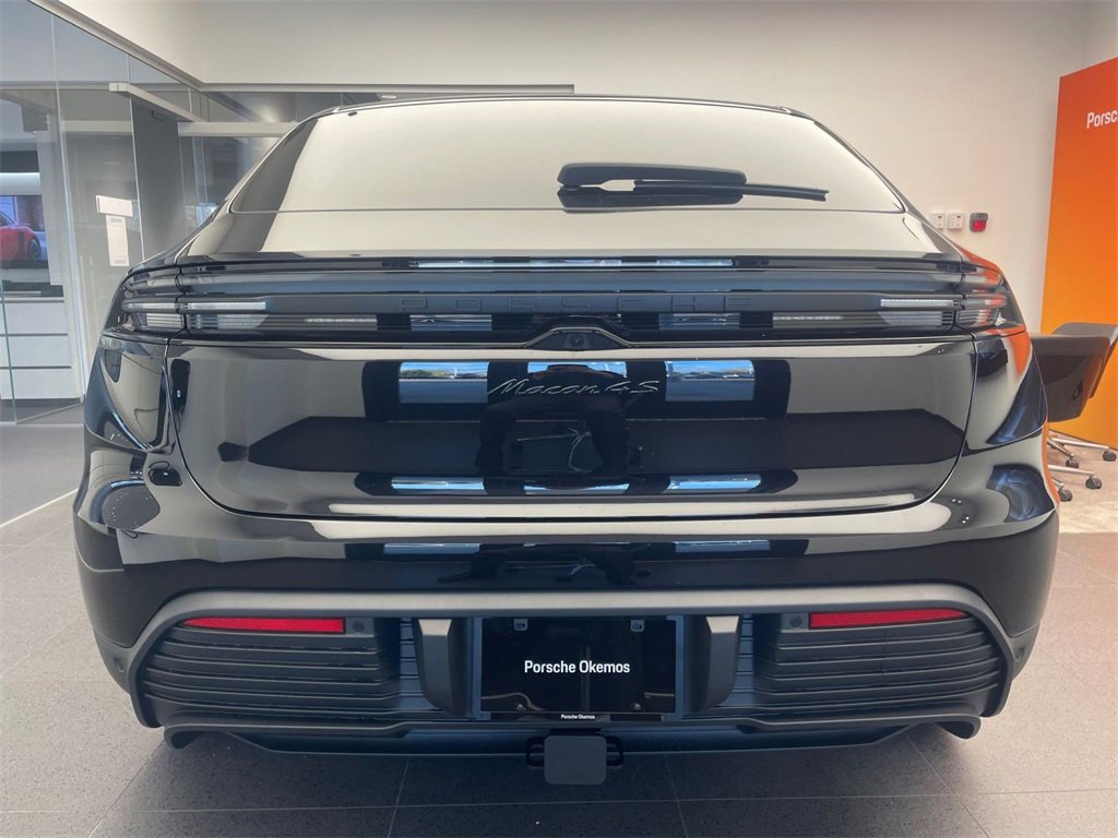 New 2025 Porsche Macan 4S Electric image 8