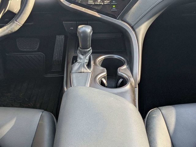 Used 2021 Toyota Camry SE w/ Convenience Package FWD image 17