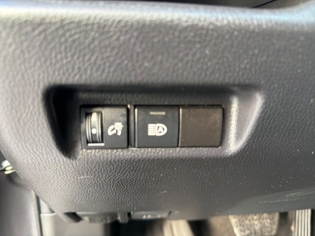 Used 2022 Toyota RAV4 XLE image 23