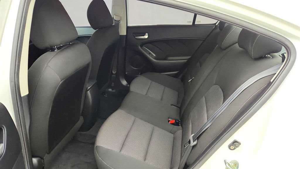 Used 2017 Kia Forte LX FWD image 19