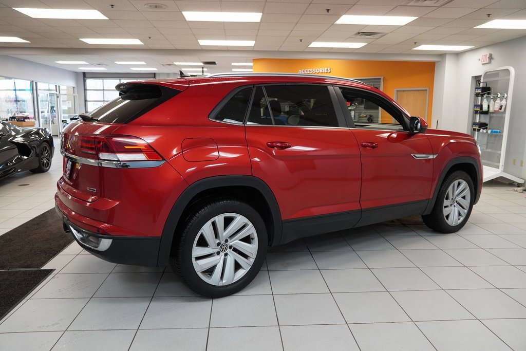 Used 2021 Volkswagen Atlas Cross Sport SE w/ Panoramic Sunroof Package image 13