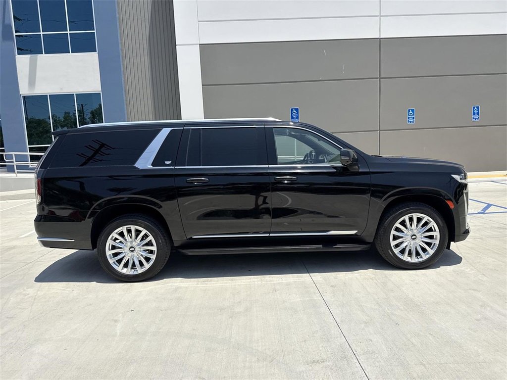 Used 2021 Cadillac Escalade ESV Luxury image 2
