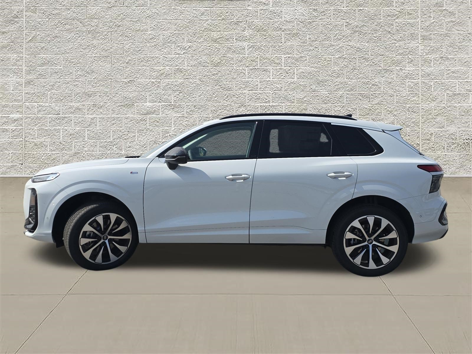 New 2026 Audi Q3 quattro 2.0T AWD/4WD image 4