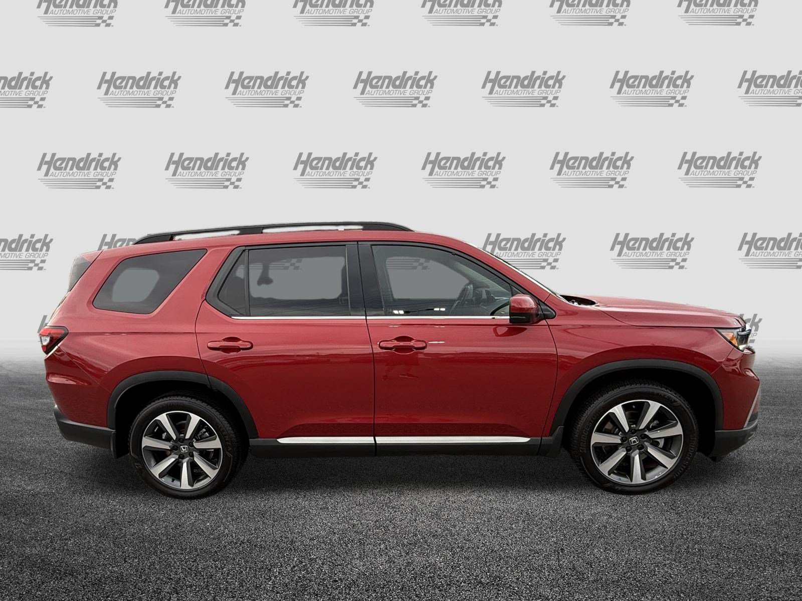 Certified 2024 Honda Pilot Touring image 11
