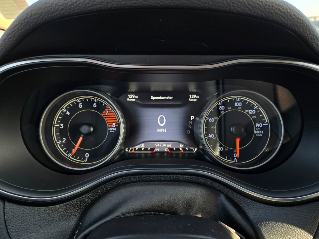 Used 2019 Jeep Cherokee Trailhawk w/ Cold Weather Group image 18