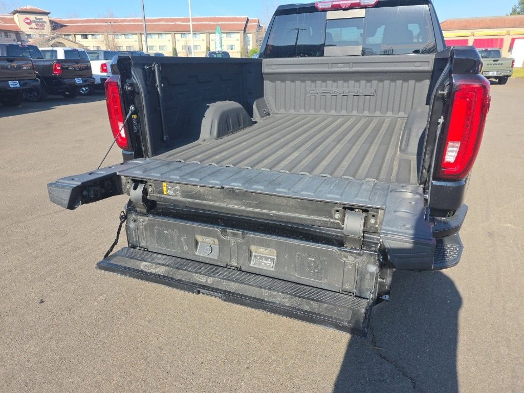 Used 2023 GMC Sierra 1500 Denali w/ Denali Reserve Package image 11