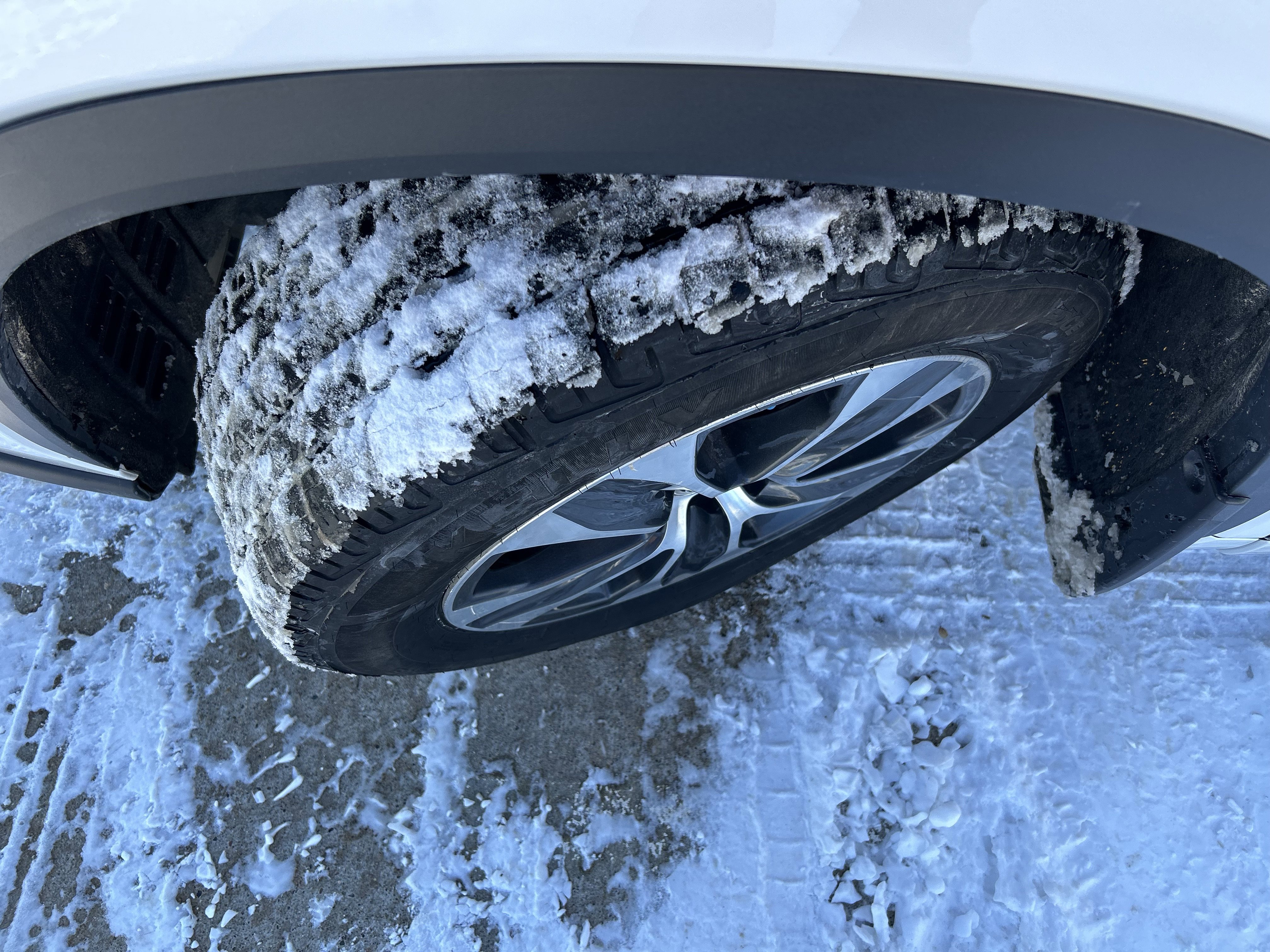 Certified 2023 Toyota Highlander XLE image 10