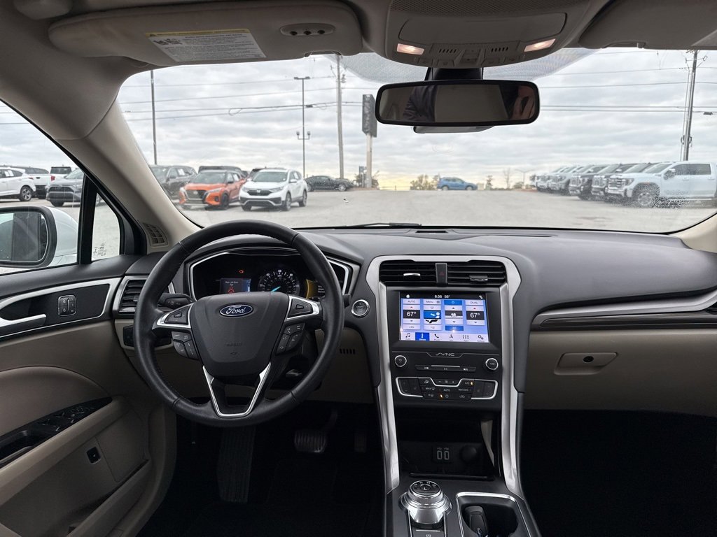 Used 2019 Ford Fusion SEL image 19