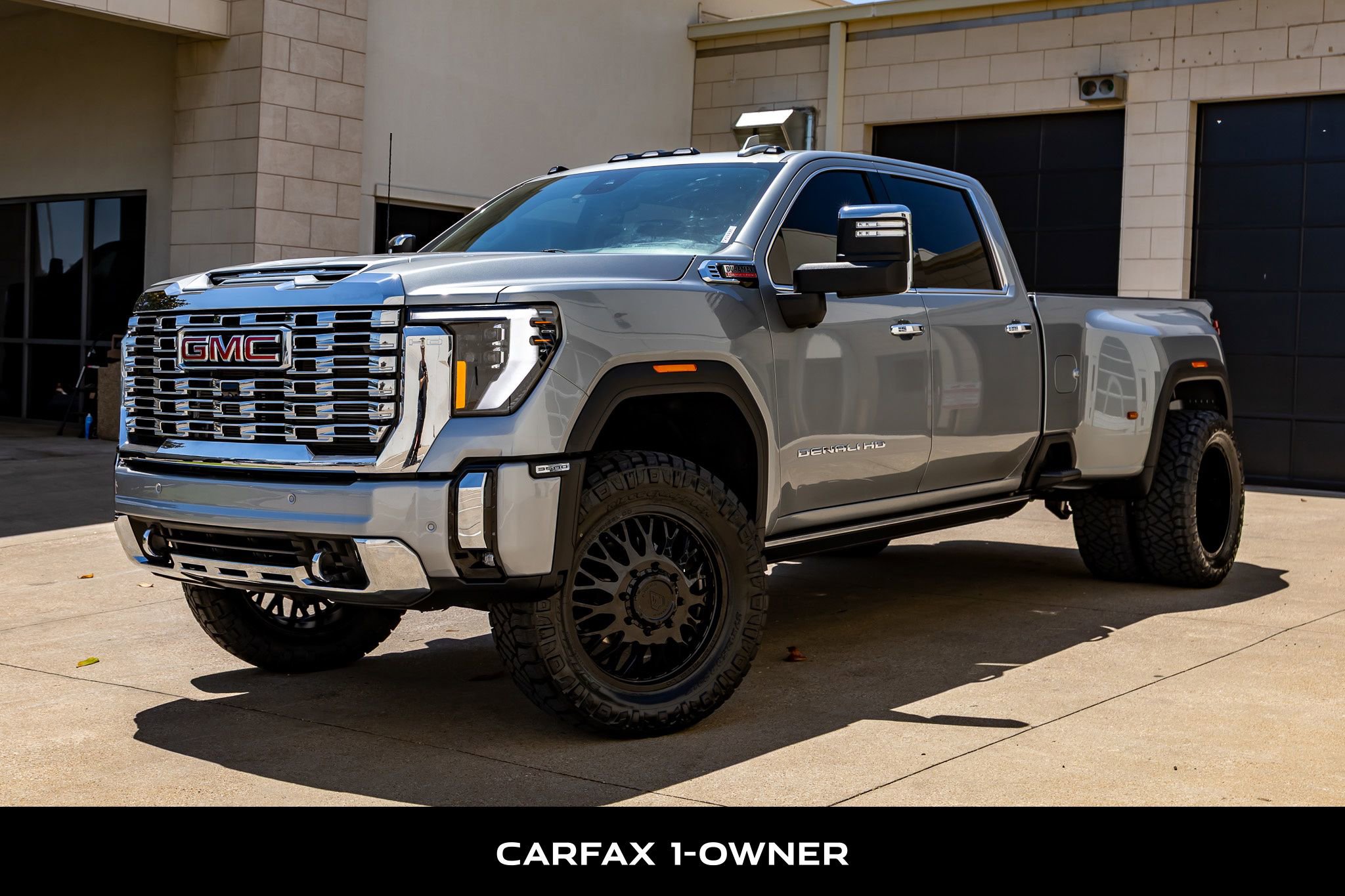 Used 2025 GMC Sierra 3500 Denali w/ Denali Reserve Package AWD/4WD image 5