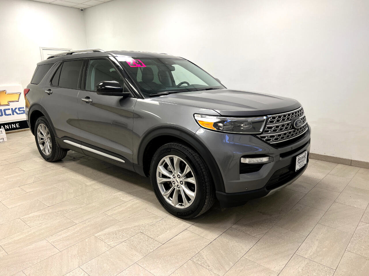 Used 2024 Ford Explorer Limited image 7