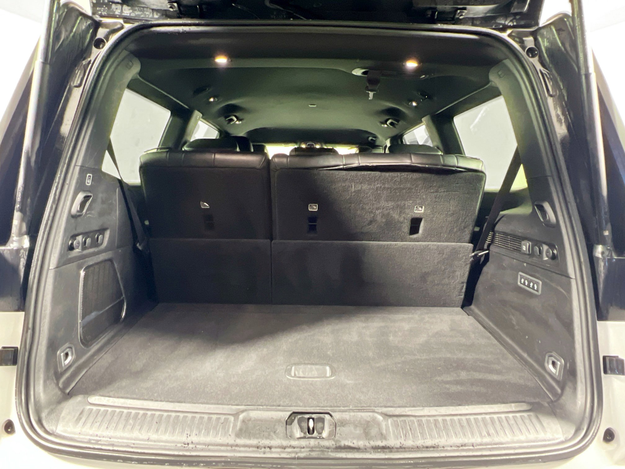 Used 2024 Jeep Wagoneer Series III AWD/4WD image 34