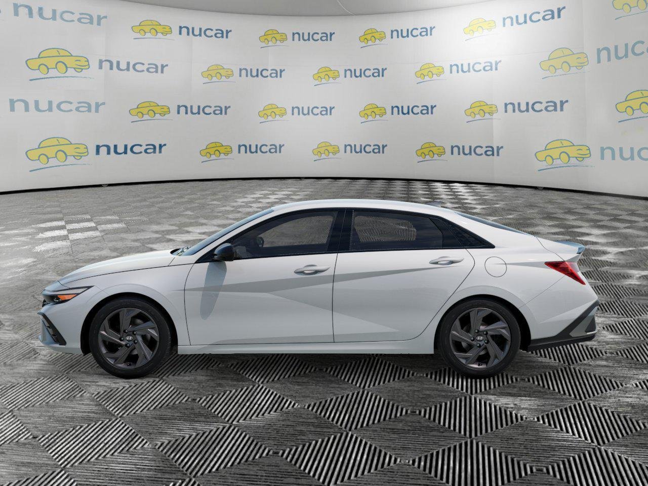New 2026 Hyundai Elantra SEL FWD image 3